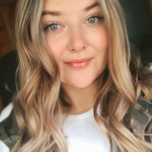 Meet your Posher, Jacqueline